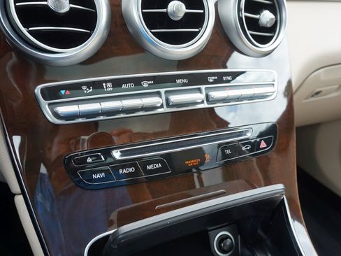 Used 2018 Mercedes-Benz GLC 300 image 43