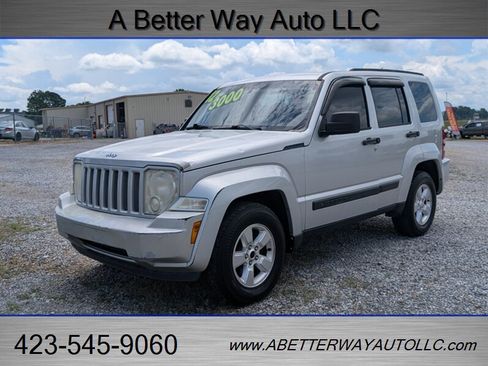 Used 2012 Jeep Liberty Sport RWD image 1