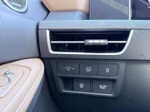 Used 2024 Hyundai Sonata Limited image 12