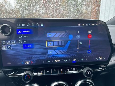 New 2025 Chevrolet Blazer EV LT image 25