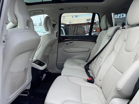 Used 2016 Volvo XC90 T6 Momentum w/ Momentum Plus Package image 29