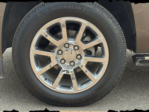 Used 2019 GMC Yukon Denali AWD/4WD image 12