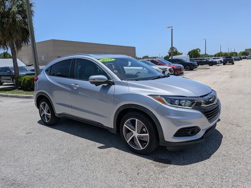 Used 2022 Honda HR-V EX image 2