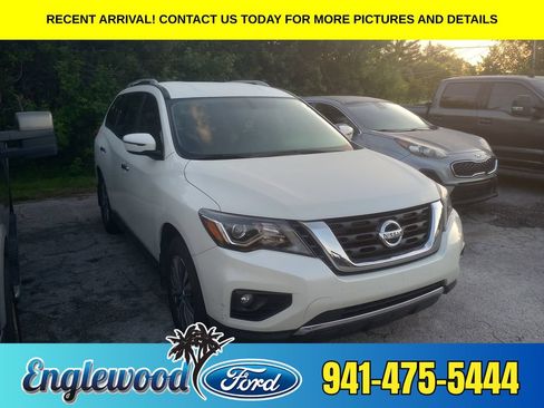 Used 2020 Nissan Pathfinder SV AWD/4WD image 1