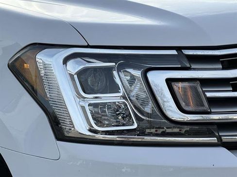 Used 2018 Ford Expedition Max Limited image 8