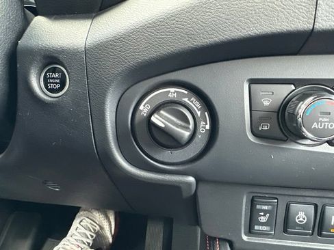 Used 2023 Nissan Frontier PRO-4X w/ Pro Convenience Package AWD/4WD image 29