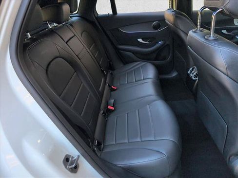Used 2022 Mercedes-Benz GLC 300 4MATIC image 21