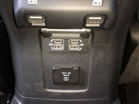 Used 2023 Jeep Wrangler Unlimited Sahara w/ Cold Weather Group AWD/4WD image 31