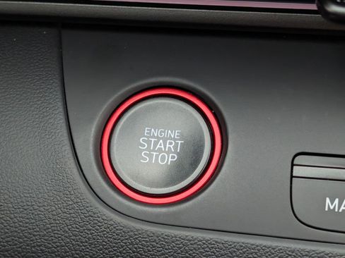 Certified 2025 Hyundai Elantra N Line FWD image 33