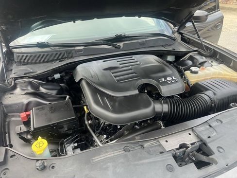 Used 2018 Dodge Charger GT image 9