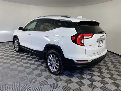 Used 2024 GMC Terrain SLT AWD/4WD image 6