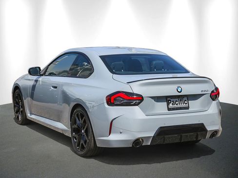 New 2026 BMW 230i Coupe w/ Premium Package RWD image 4