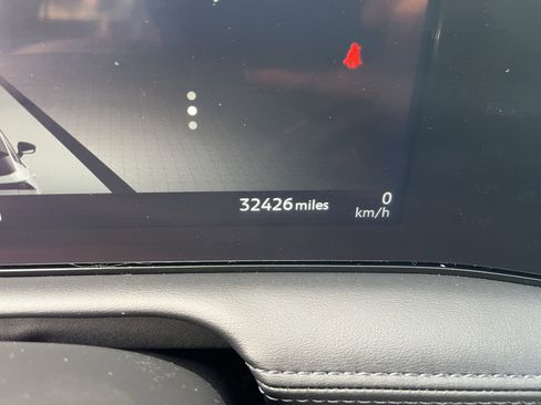 Certified 2024 Nissan Ariya ENGAGE+ image 3