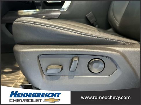 Certified 2022 Chevrolet Silverado 1500 LTZ w/ Technology Package AWD/4WD image 14