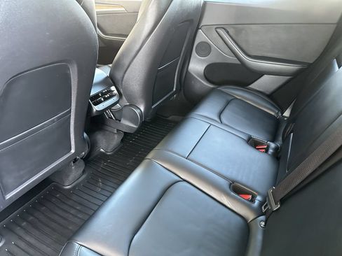 Used 2023 Tesla Model Y Long Range AWD/4WD image 11