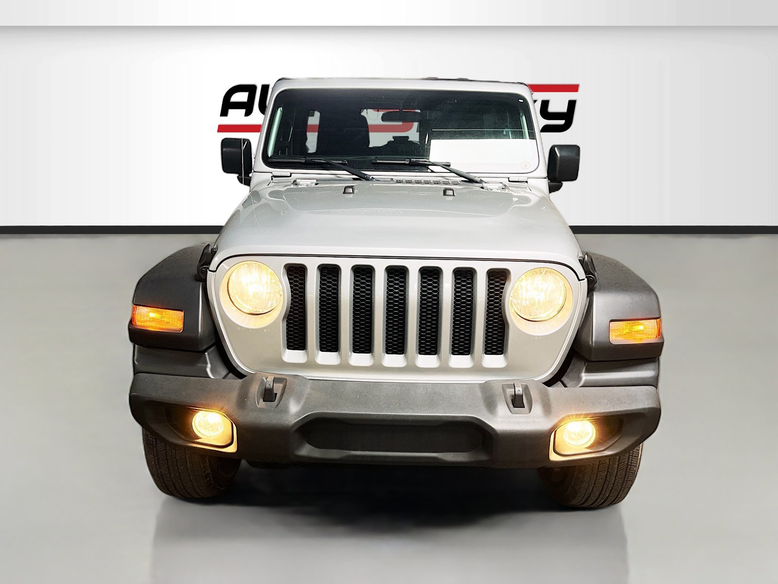 Used 2023 Jeep Wrangler Unlimited Sport AWD/4WD image 2