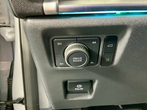 Used 2025 Ford Expedition Max Platinum AWD/4WD image 26