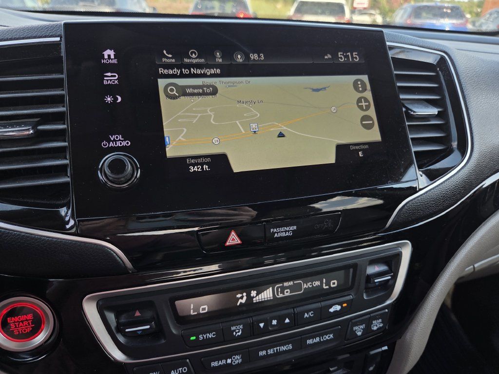 Used 2022 Honda Pilot Touring image 9