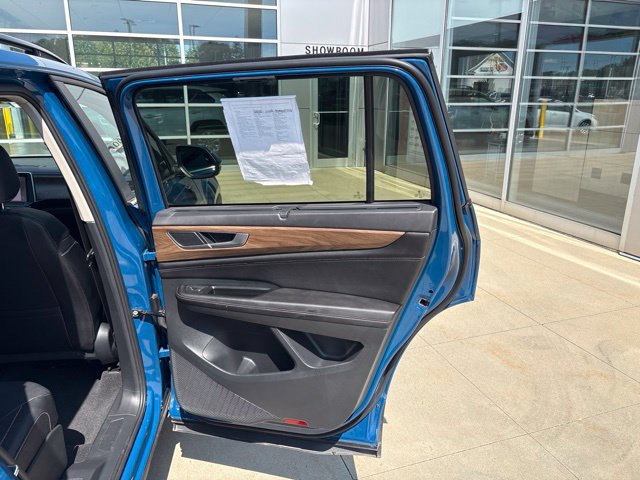Used 2026 Volkswagen Atlas SE AWD/4WD image 35