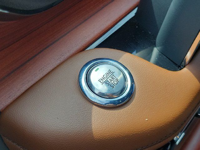 Used 2024 Lincoln Aviator Reserve w/ Equipment Group 201A AWD/4WD image 17