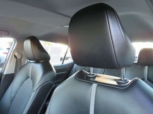 Certified 2021 Toyota Camry SE image 16