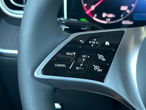 New 2025 Mercedes-Benz C 300 4MATIC Sedan image 25