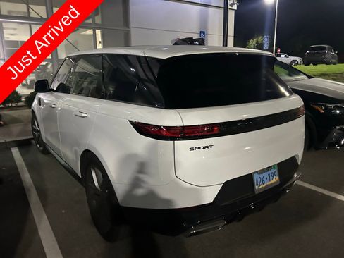 Used 2024 Land Rover Range Rover Sport SE image 6