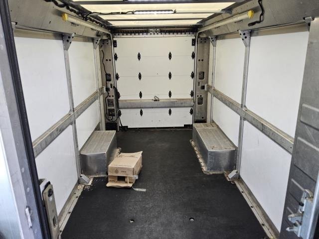 Used 2024 Chevrolet Brightdrop 600 w/ Commercial Equipment Package AWD/4WD image 4