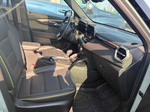 Used 2025 Chevrolet TrailBlazer ACTIV w/ Convenience Package FWD image 29