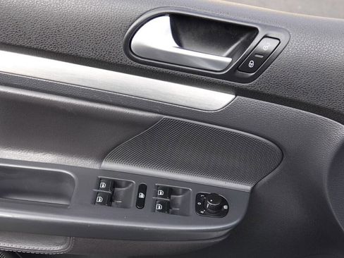 Used 2007 Volkswagen GTI 4-Door FWD image 56