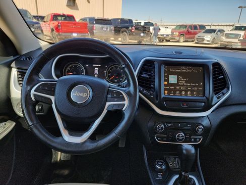 Used 2015 Jeep Cherokee Limited AWD/4WD image 11