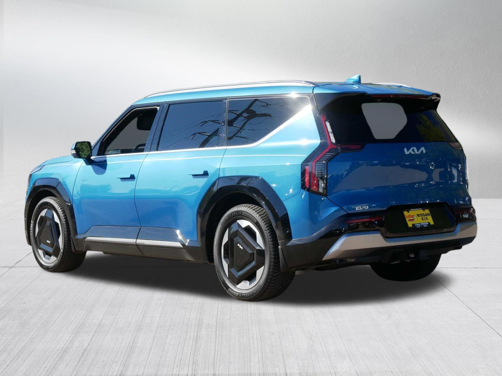 Certified 2024 Kia EV9 Land AWD/4WD image 5