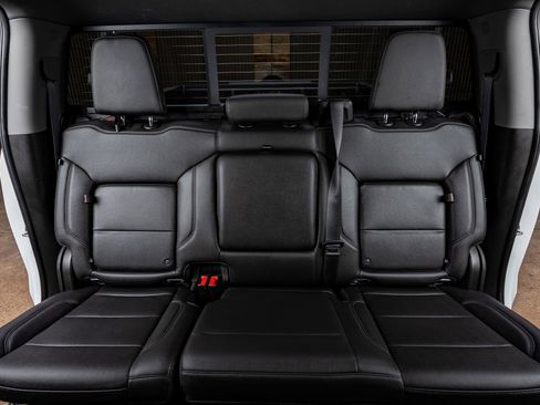 Used 2022 Chevrolet Silverado 1500 LT Trail Boss w/ Convenience Package II AWD/4WD image 32