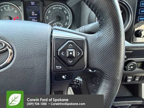 Used 2019 Toyota Tacoma TRD Off-Road w/ Technology Package AWD/4WD image 22