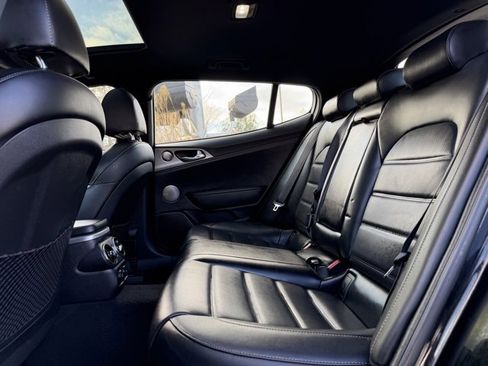 Used 2019 Kia Stinger GT2 image 41