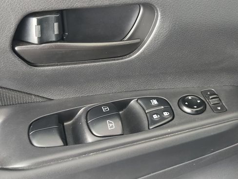 Used 2024 Nissan Kicks S FWD image 27