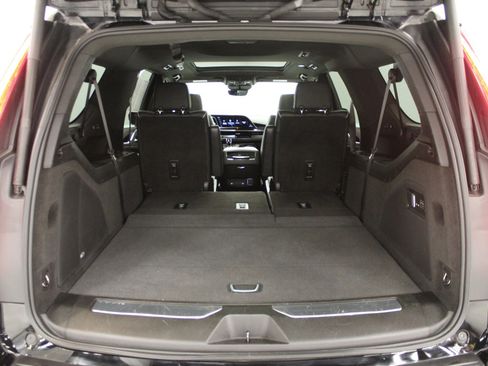 Used 2023 Cadillac Escalade ESV Sport image 10