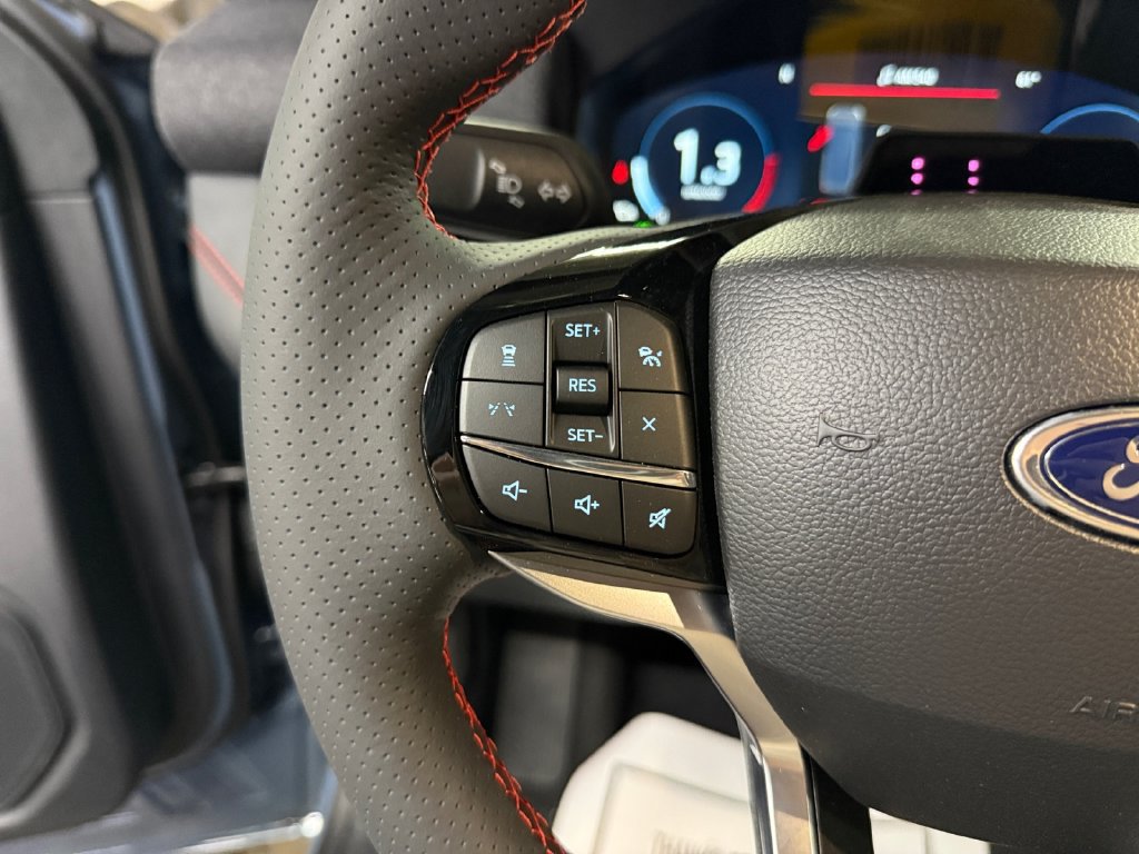 New 2026 Ford Explorer ST-Line w/ ST-Line Street Pack AWD/4WD image 17