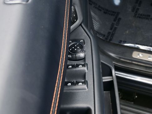 Used 2023 Ford Expedition Platinum image 11