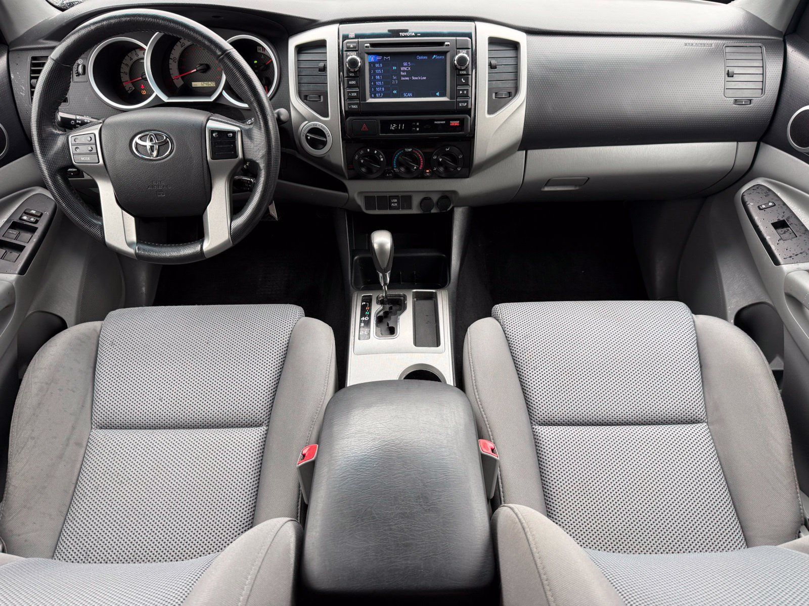 Used 2013 Toyota Tacoma 4x4 Double Cab w/ TRD Sport Pkg image 2