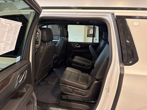 Used 2023 Chevrolet Suburban Z71 w/ Luxury Package AWD/4WD image 22