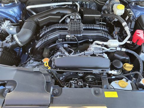 Used 2024 Subaru Crosstrek 2.0i Premium image 31