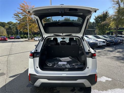 New 2025 Volkswagen Tiguan SE image 23