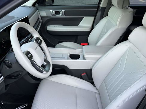 Certified 2025 Hyundai Santa Fe SEL AWD/4WD image 16