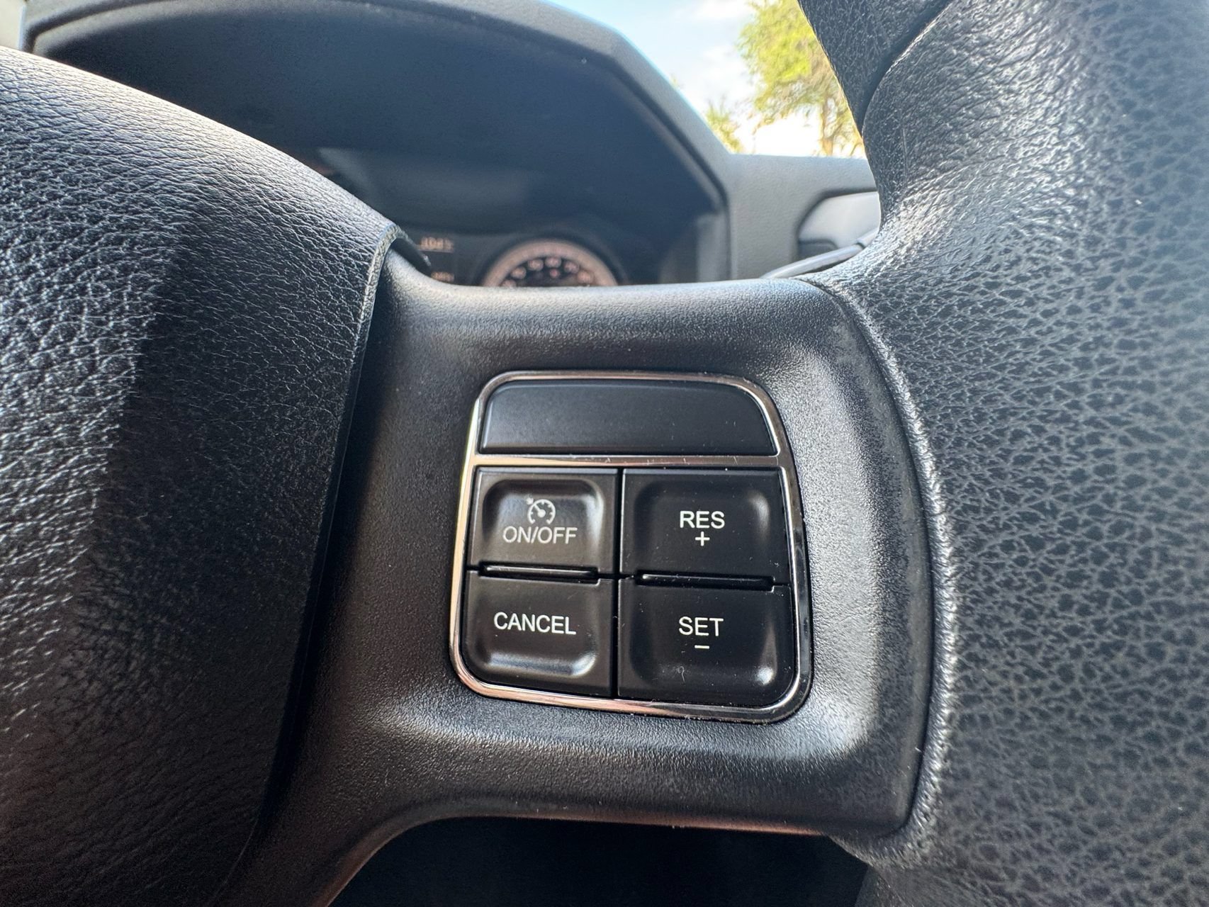 Used 2014 RAM 1500 Express RWD image 18