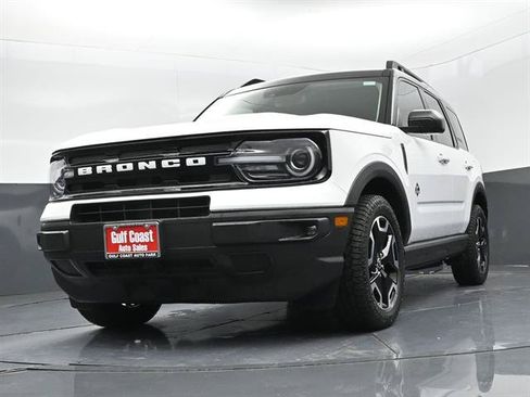Used 2023 Ford Bronco Sport Outer Banks w/ Tech Package AWD/4WD image 32