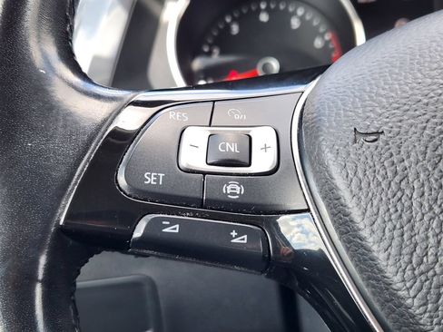 Used 2019 Volkswagen Tiguan SE AWD/4WD image 21