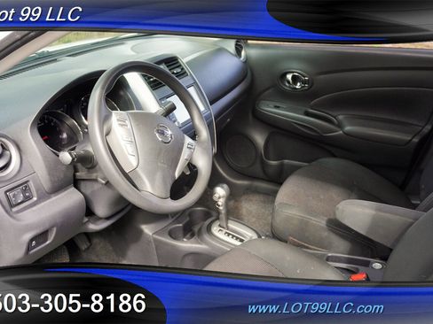 Used 2019 Nissan Versa SV image 13