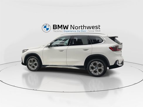 Used 2023 BMW X1 xDrive28i w/ Premium Package image 11