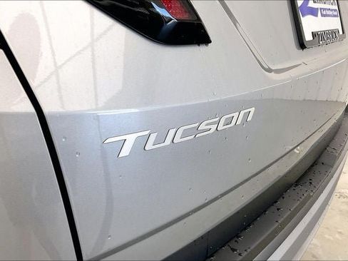 Certified 2025 Hyundai Tucson Limited AWD/4WD image 18